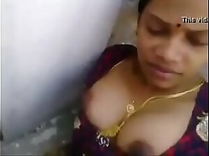 Sultry Tamil aunty gets down and dirty with a younger guy, showcasing her expertise in mind-blowing oral sex and insatiable appetite for pleasure.