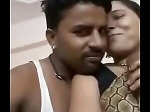 Desi auntie flaunts her big boobs in a tit-focused conversion scene.